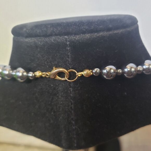 VINTAGE BLACK HEMATITE Beaded Necklace - Picture 3 of 7